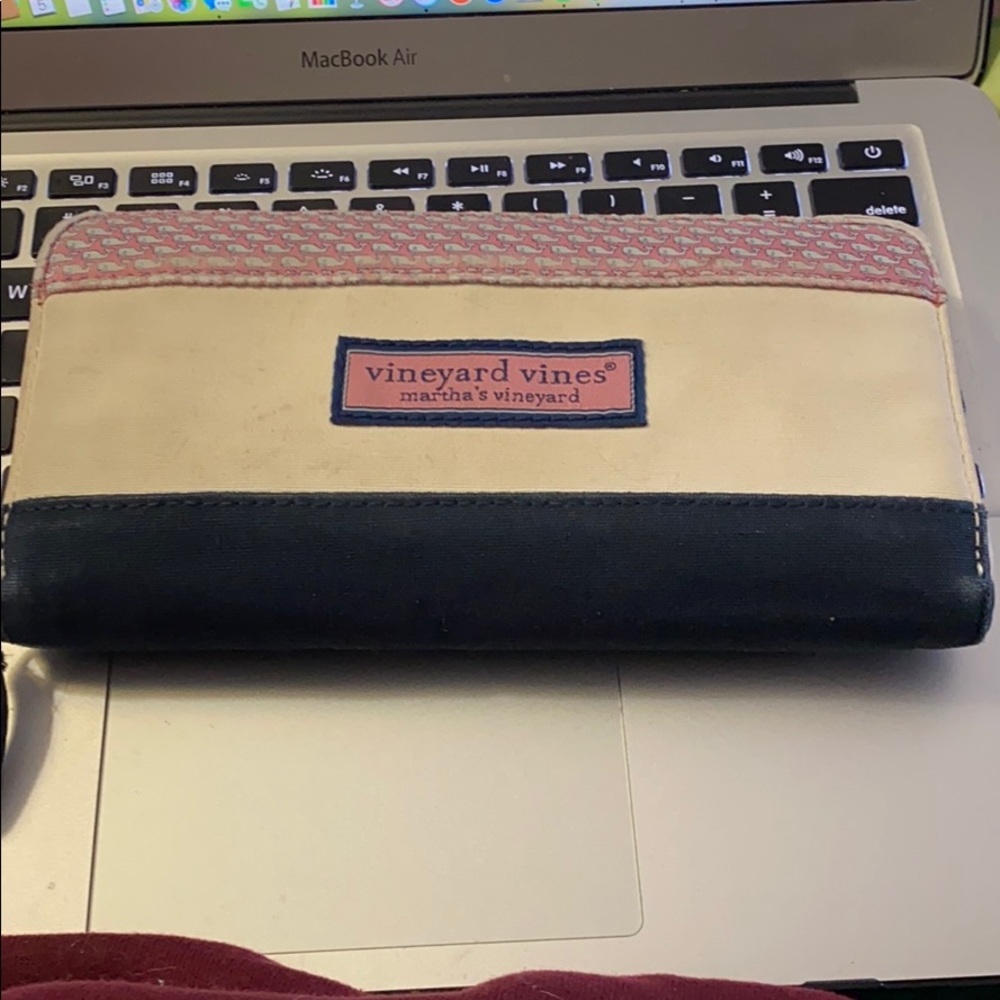 Vineyard Vines Wallet